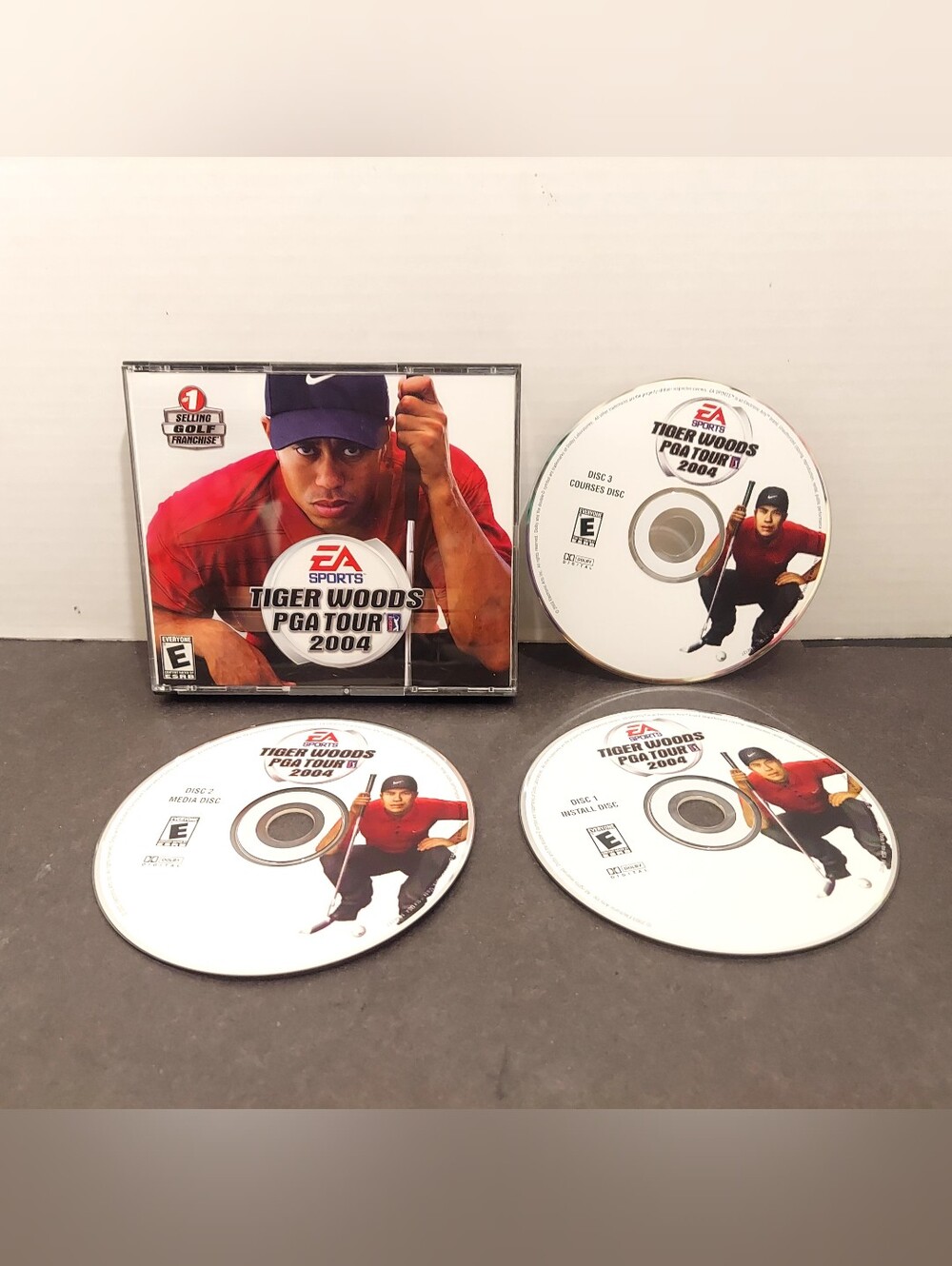 Tiger Woods PGA Tour 2004 PC CD-ROM Complete 3 Disc EA Sports Golf Game